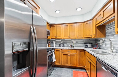 Jeffersonville House | ✪Heated Pool, Firepit, Bikes, Grill, Pets✪