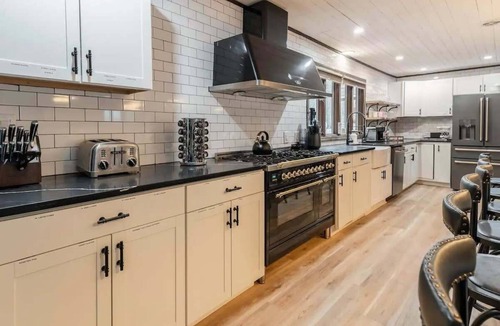 East Stroudsburg Cabin | Heated Pool | Grill | Hot Tub