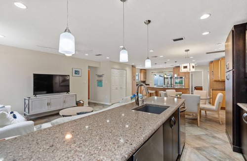Largo House | Heated Pool Home Pool Table Spacious Family