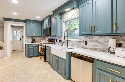 Ponderosa Forest House | Heated Pool, Hot Tub, Game Room: Houston Group Gem