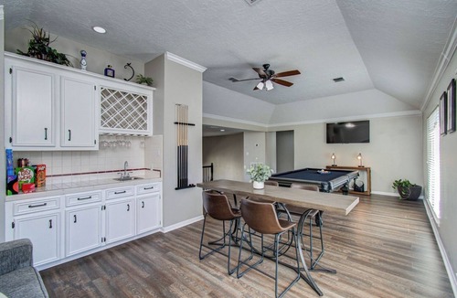 Pinehurst Of Atascocita Villa | Heated Pool Hot Tub Game Loft 4BR