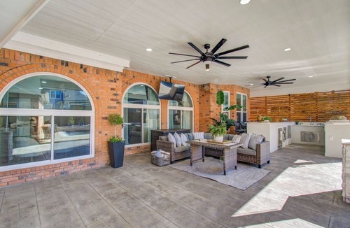 Pinehurst Of Atascocita Villa | Heated Pool Hot Tub Game Loft 4BR