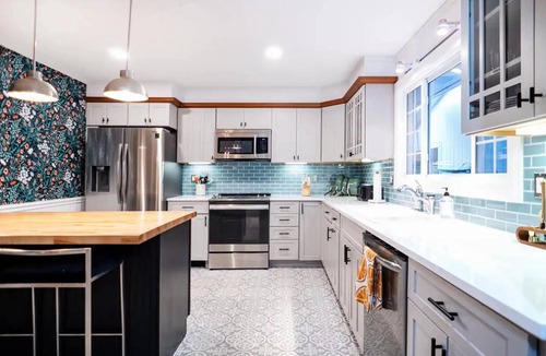 Freehold House | Heated Pool, Hot Tub & Mountain Views on 15 Acres! New Listing Special!