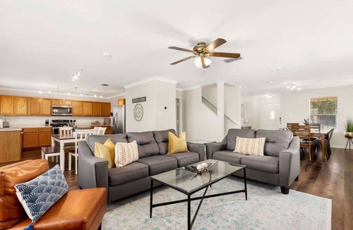Wetmore House | Heated Pool-Hot Tub-Game Room-Splash Pad Sea World