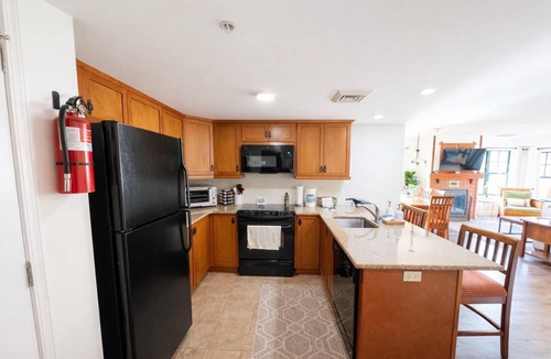 Vernon Condo | Heated Pool Hot Tubs Sauna Gym Deck Mtn Front Appalachian @ Mtn Creek #248