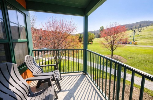 Vernon Condo | Heated Pool Hot Tubs Sauna Gym Deck Mtn Front Appalachian @ Mtn Creek #248