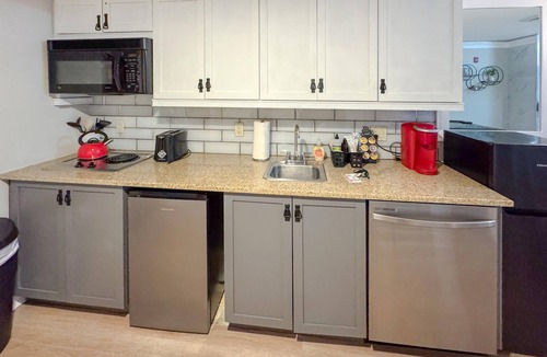 Vernon Condo | Heated Pool Hot Tubs Sauna Gym Deck Mtn Front Appalachian @ Mtn Creek #342