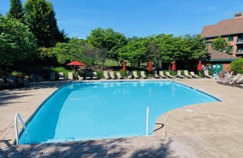 Vernon Condo | Heated Pool Hot Tubs Sauna Gym Deck Mtn Front Appalachian @ Mtn Creek #342