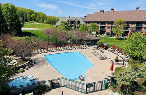 Vernon Condo | Heated Pool Hot Tubs Sauna Gym Deck Mtn Front Appalachian @ Mtn Creek #312