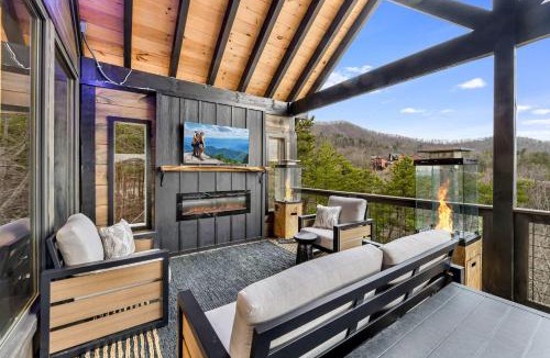 Wears Valley House | Heated Pool - Incredible Sunsets - Designed 4 FUN