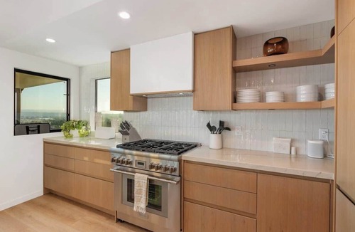 Mission Hills House | Heated Pool-Jacuzzi-King Bed-City Views-Chic Decor