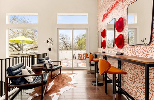 Galindo House | Heated Pool, MiniGolf, Karaoke, Game Room, Spa, 2mi to DT - SoCo Cowgirl