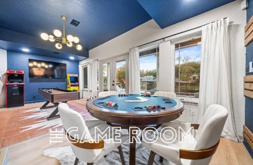 Mid America House | Heated Pool | MiniGolf | Fire Pit | Hot Tub | Lake