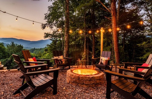 Fairview House | Heated Pool Now Open! HotTub! Views! Sauna! Arcade