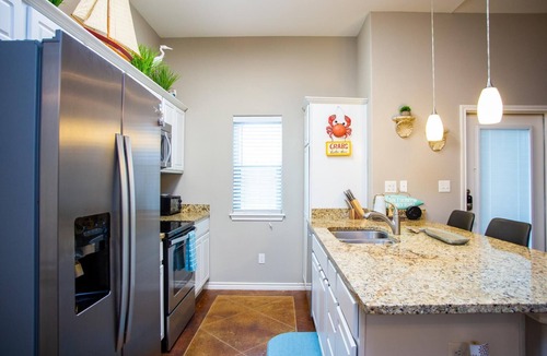 Corpus Christi House | HEATED POOL! PET FRIENDLY! Cozy Cottage by the Sea