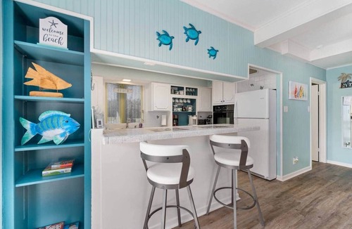 Fulton House | Heated Pool, Pets Friendly Beach Bungalow