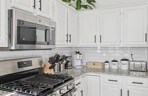 DeSoto House | ❤ Heated pool, Private Gym, Gaming room & Pizza oven-Your perfect Vacation ❤