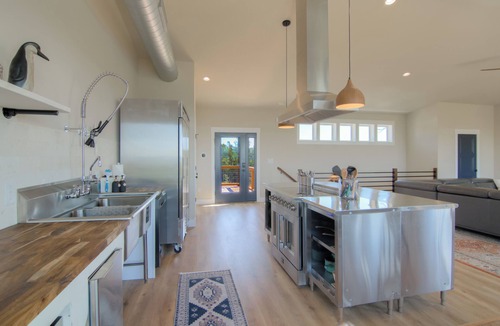 Canyon Lake House | Heated Pool, Spa, Lake View & Near Wineries