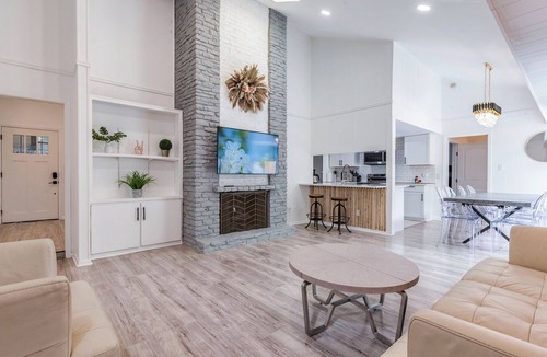 Windsor Hills House | Heated Pool/Spa/Mini golf/Bocce Ball/Billiard Table/Shuffleboard/Foosball/BBQ
