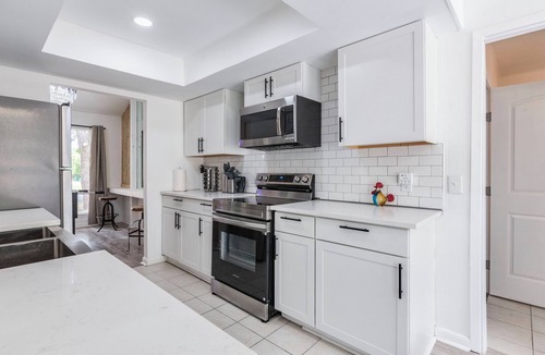 Windsor Hills House | Heated Pool/Spa/Mini golf/Bocce Ball/Billiard Table/Shuffleboard/Foosball/BBQ