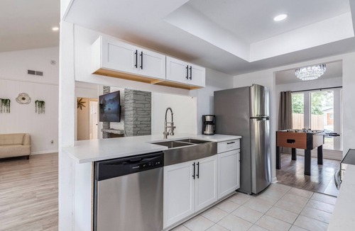Windsor Hills House | Heated Pool/Spa/Mini golf/Bocce Ball/Billiard Table/Shuffleboard/Foosball/BBQ