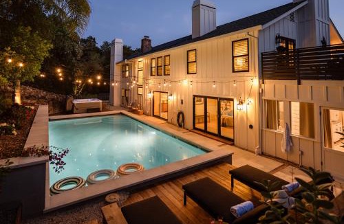 Sonoma Villa | Heated Pool, Spa, Views 6 mins to Plaza