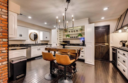 Lakeside Apartment | Heated Pool: Tropical Townhome in Wheat Ridge