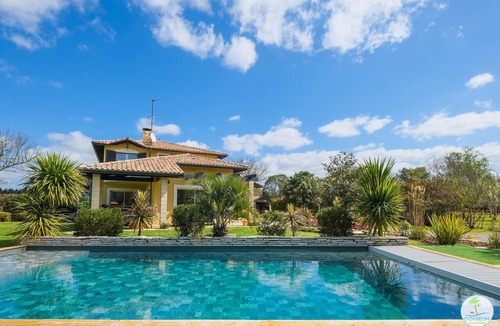 Parentis-en-Born House | Heated Pool Villa, 24 Beds, Lake Parentis, 5-Star Rated