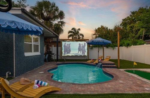 Walsingham House | Heated Pool Villa Clearwater Beach