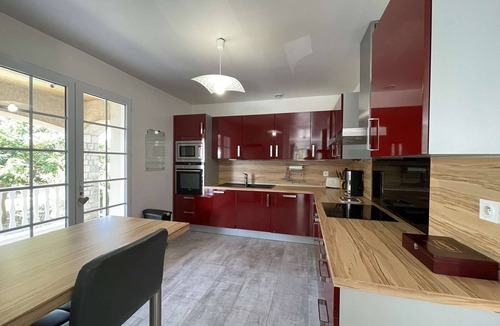 Orgnac-l'Aven House | Heated Pool Villa for 6 with Wifi, BBQ, and Pet-Friendly