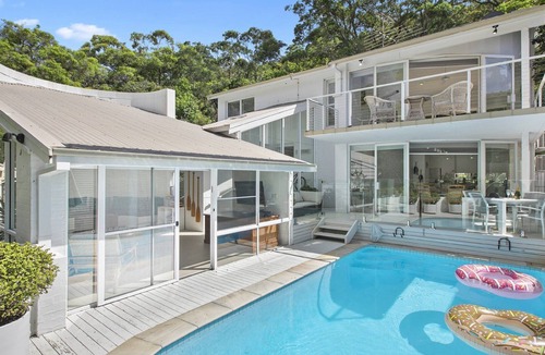 Pearl Beach House | Heated pool+ walk to beach