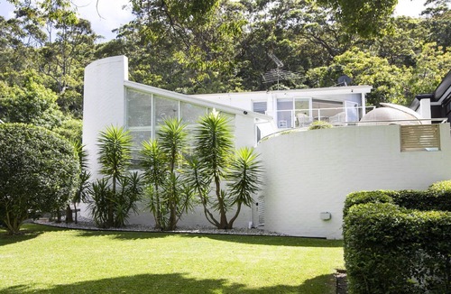 Pearl Beach House | Heated pool+ walk to beach