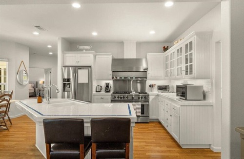 Los Alamos House | Heated pool, walk to restaurants!
