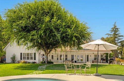 Los Alamos House | Heated pool, walk to restaurants!