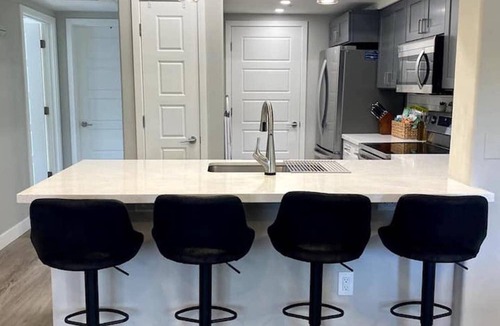North Scottsdale Condo | Heated Pools, Clean, and Conveniently Located, Newly Renovated Spring Getaway