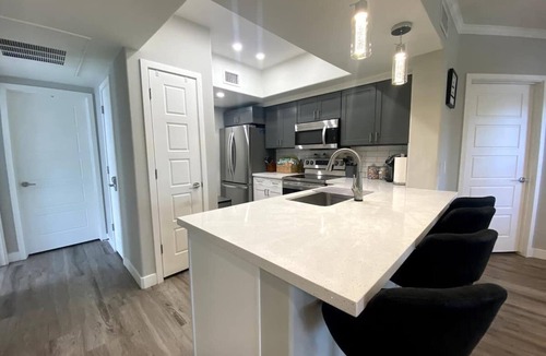 North Scottsdale Condo | Heated Pools, Clean, and Conveniently Located, Newly Renovated Spring Getaway
