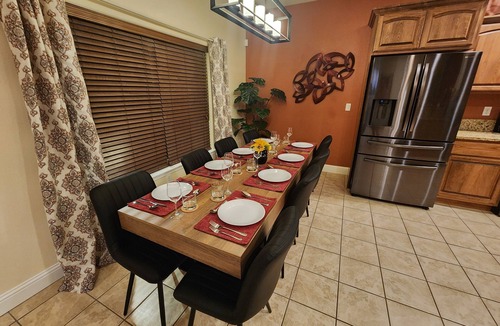 Kennewick House | Heated Private Plunge Pool & Modern Patio + Resort Access to Hot Tub & Fire Pit