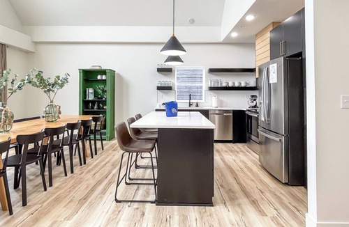 Hollister House | Heated private pool, Lake view, Wheelchair accessible | Thistle Cottage