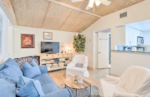 Delray Beach House | Heated Saltwater Pool + Bar: Del Ray Cottage!