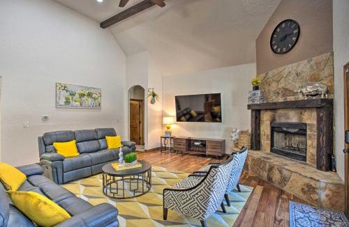 Elmo House | Heated Spa, Fire Pit! 14-Acre Terrell Ranch Escape