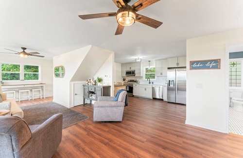 Baxter House | Heated Spa/Pool | Lake Access | Beach | Views