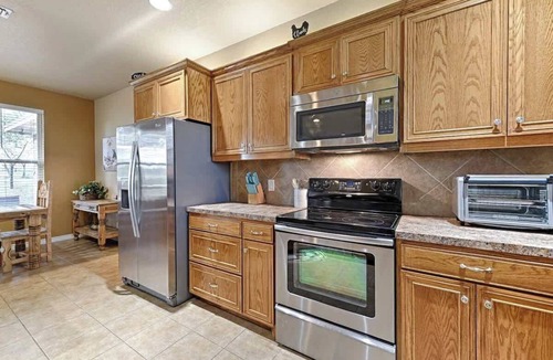 Azle House | Heated Swim Spa Hot Tub Sauna Picklebal Game Rooms