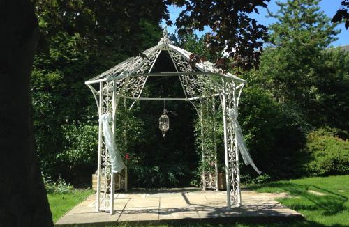 Dewsbury Hotel | Heath Cottage Hotel