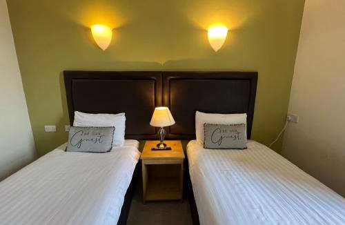 Dewsbury Hotel | Heath Cottage Hotel