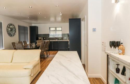 Kilcreggan House | Heatherbank