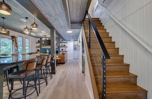 Saylorsburg House | Heatherbell, A Lakeside Retreat