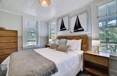 Saylorsburg House | Heatherbell, A Lakeside Retreat