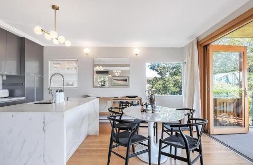 Kirribilli Apartment | Heatherbrae I - World Class Harbour Bridge Views!