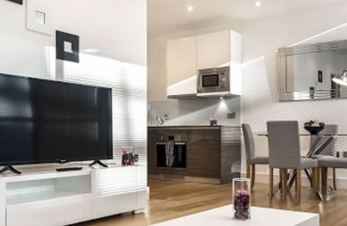 London Borough of Hounslow Apartment | Heathrow Apartments by Interhome