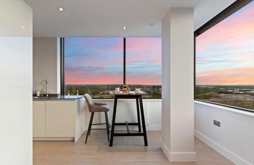 Sunbury on Thames Apartment | Heathrow Apartment Sleeps 4